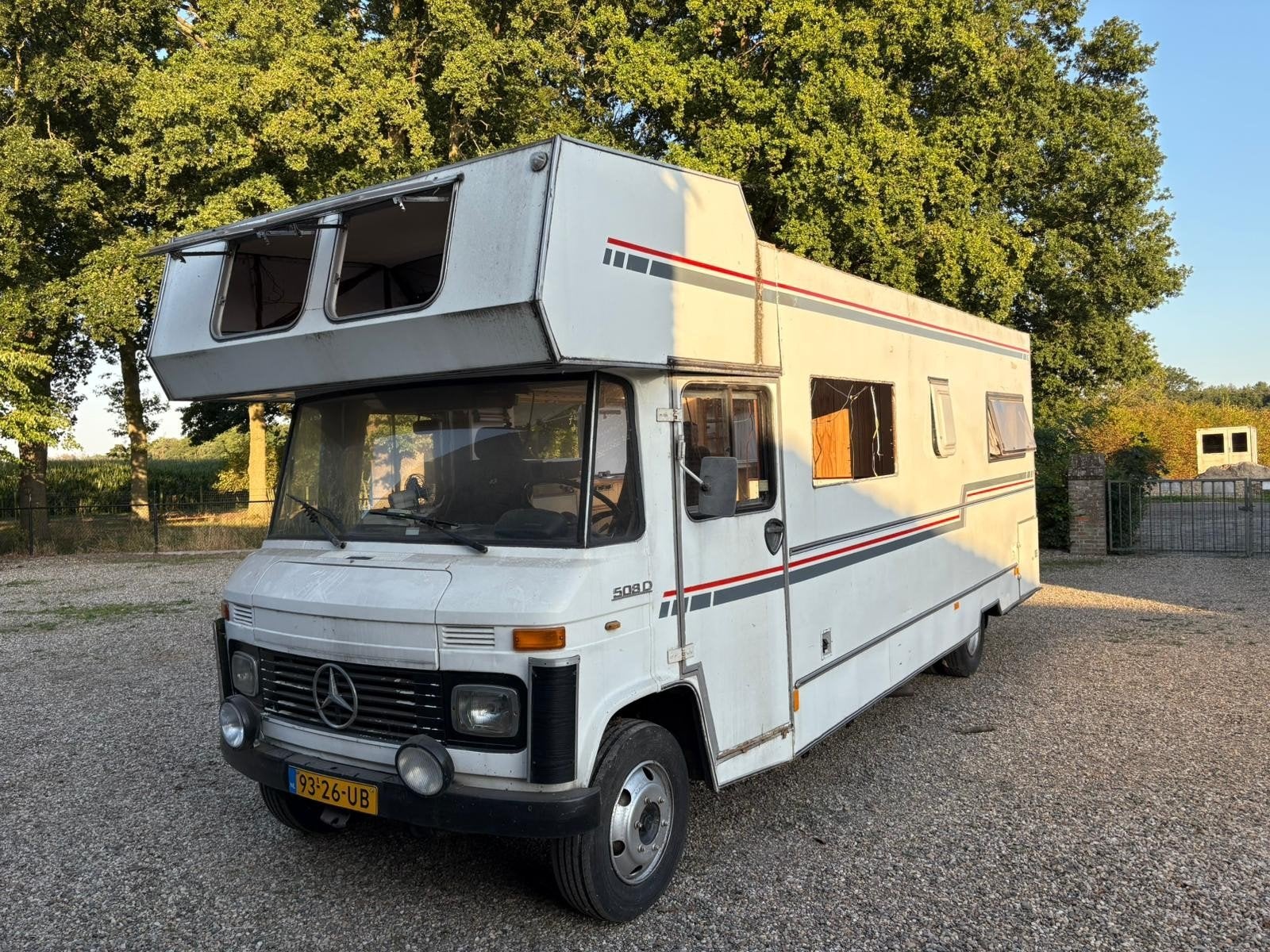 Mercedes 508 D Camper - Opknapper, gestript (C1 rijbewijs), Caravans en Kamperen, Diesel, Particulier, Mercedes, Mercedes-Benz