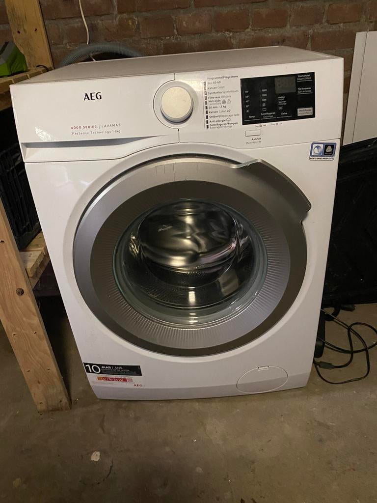 Wasmachine AEG 6000 serie Lavamat, Ophalen, Zo goed als nieuw, 85 tot 90 cm, 1200 tot 1600 toeren
