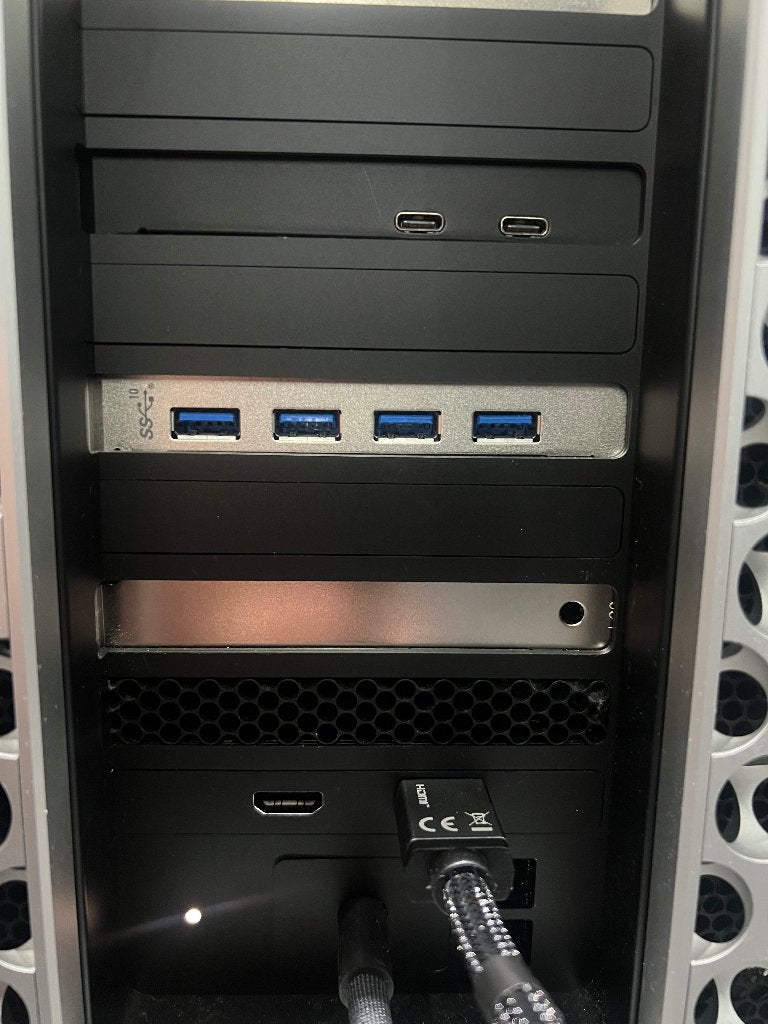 Foto 7 van Apple Mac Pro 2019 (7,1) 8-core, 96GB RAM, 18TB SSD opslag
