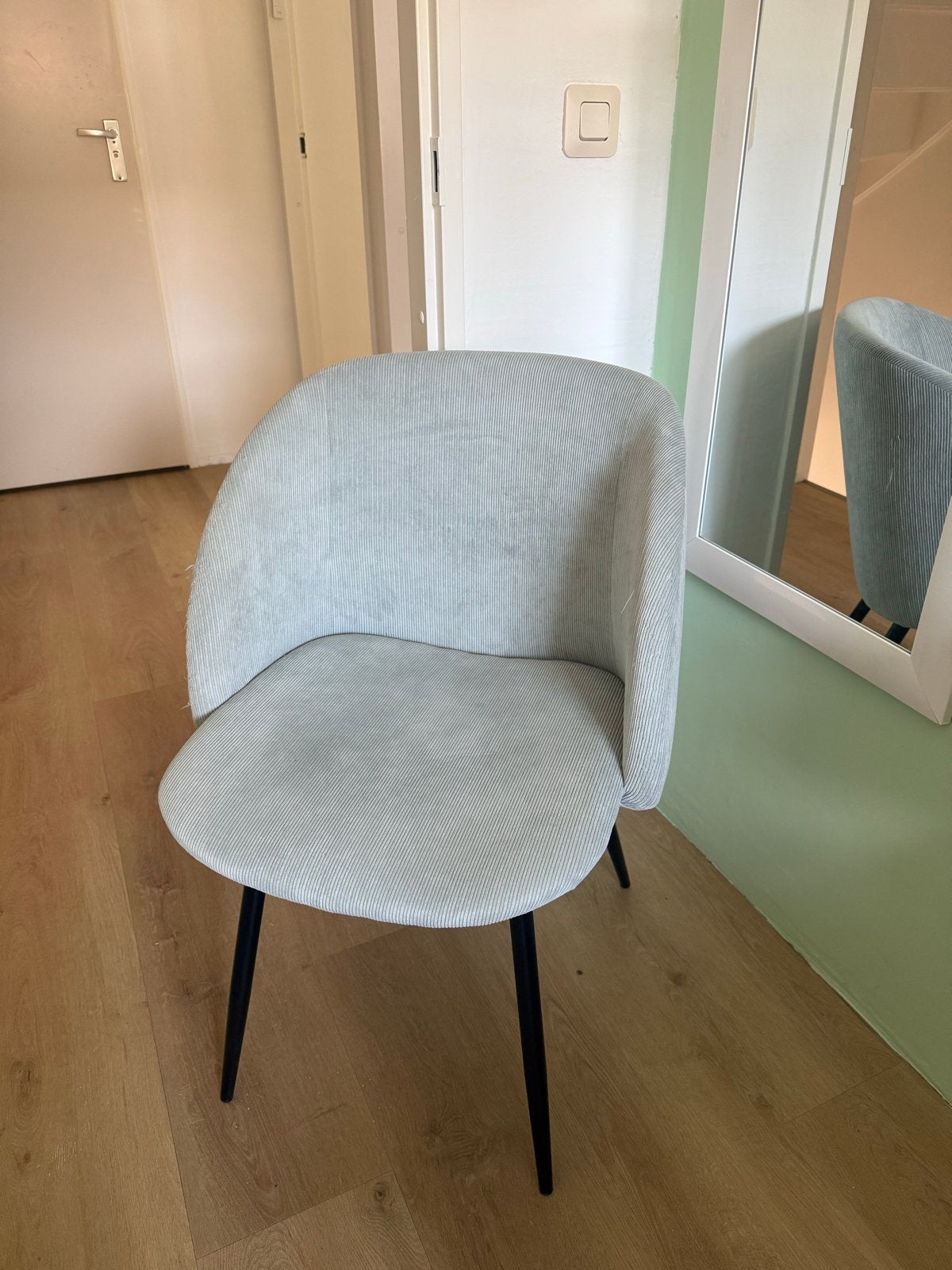 Geribbelde groengrijze stoffen stoel - 55cm breed, 83cm hoog, Huis en Inrichting, Stoelen, Ophalen, Gebruikt, Eén, Stof