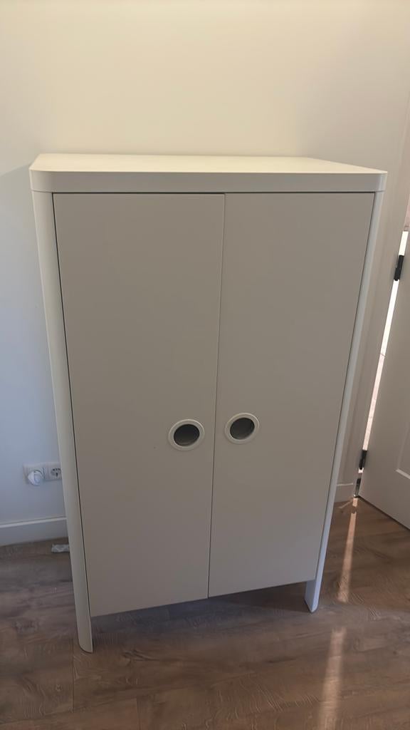 Kinder kledingkast ikea busunge, Ophalen, 50 tot 100 cm, Zo goed als nieuw, 150 tot 200 cm