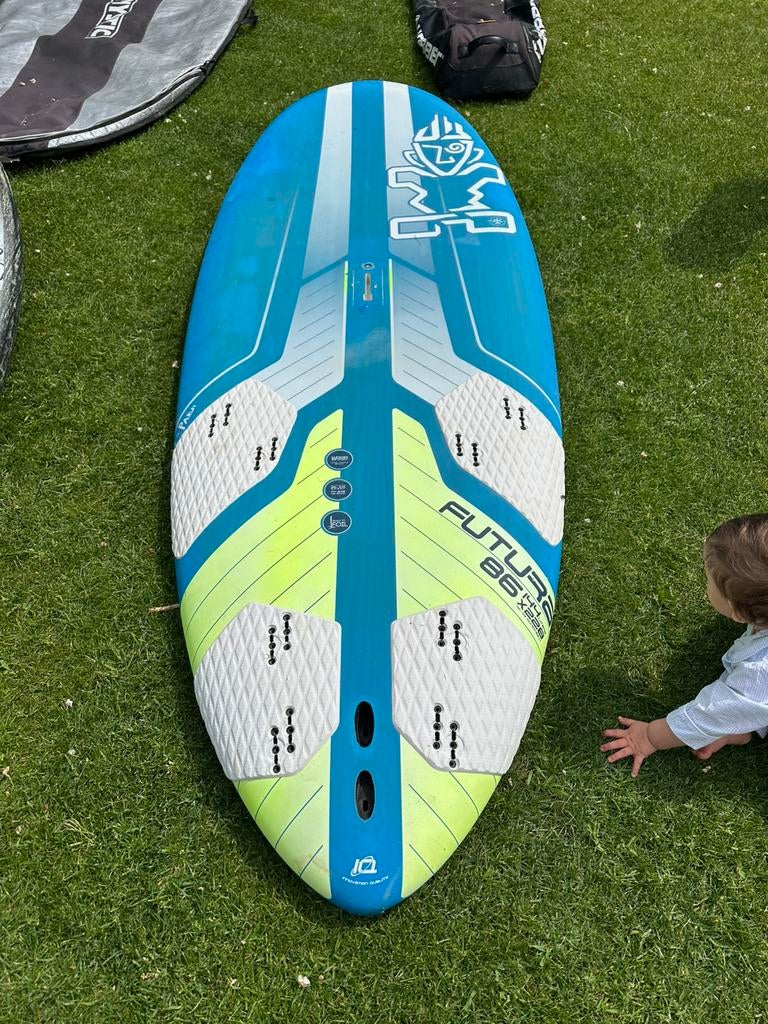 Starboard Futura 144L - windsurf plank, Ophalen, Zo goed als nieuw, Plank