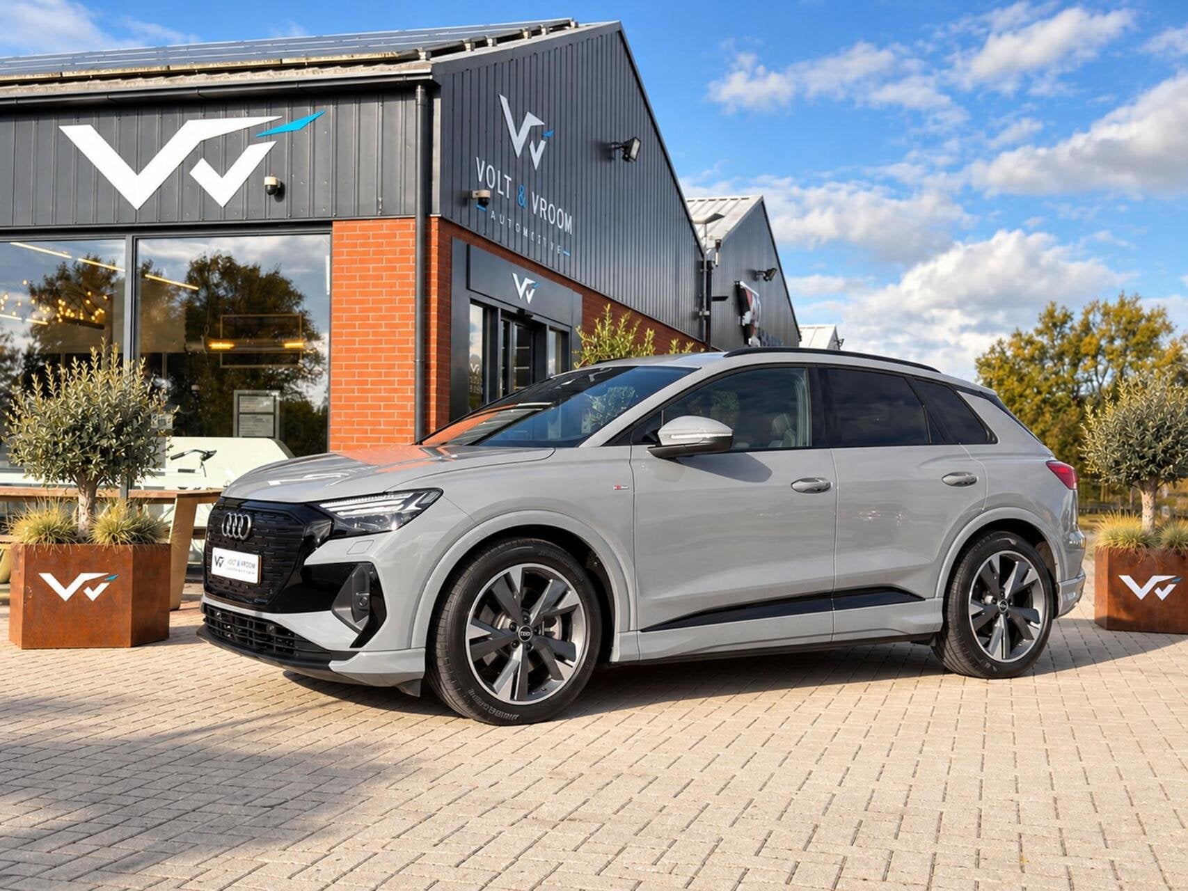 Audi Q4 e-tron 50 Quattro S-Line Competition 77 kWh|BTW|RS I, Auto's, Automaat, Dealer onderhouden, Zwart, Origineel Nederlands