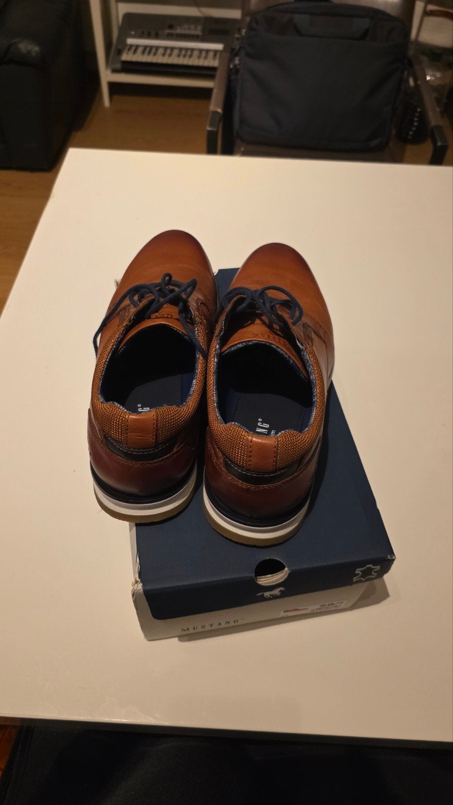 Foto 2 van Mustang Nette Schoenen - Bruin Leer, Maat 44
