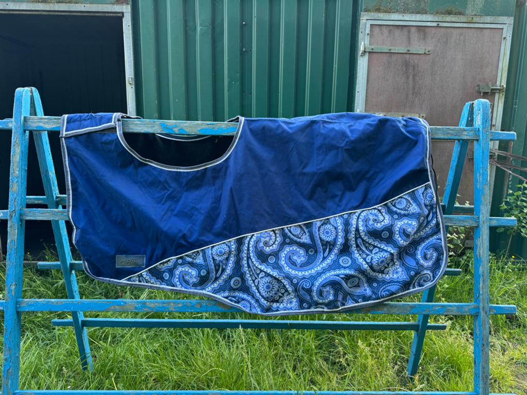 QHP waterdichte uitrijdeken met fleece maat L, Dieren en Toebehoren, Ophalen of Verzenden, Zo goed als nieuw, Overige typen, QHP