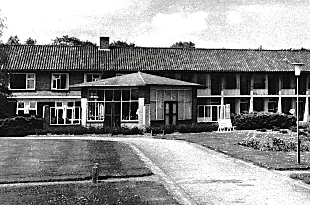 805693	Buitenpost	Fr 1980 Herbranda Wederopbouw	Gelopen, Ophalen of Verzenden, 1960 tot 1980, Gelopen, Friesland