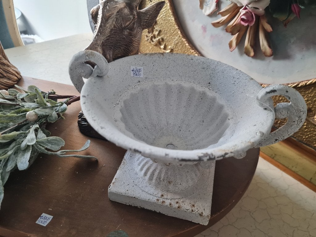 Old look metalen versaille bloempotje foto 1 t/m 4, Heikant 21 Kaatsheuvel, Belle Vieille Brocante, Ophalen of Verzenden, Jolandamonsieurs@gmail.com