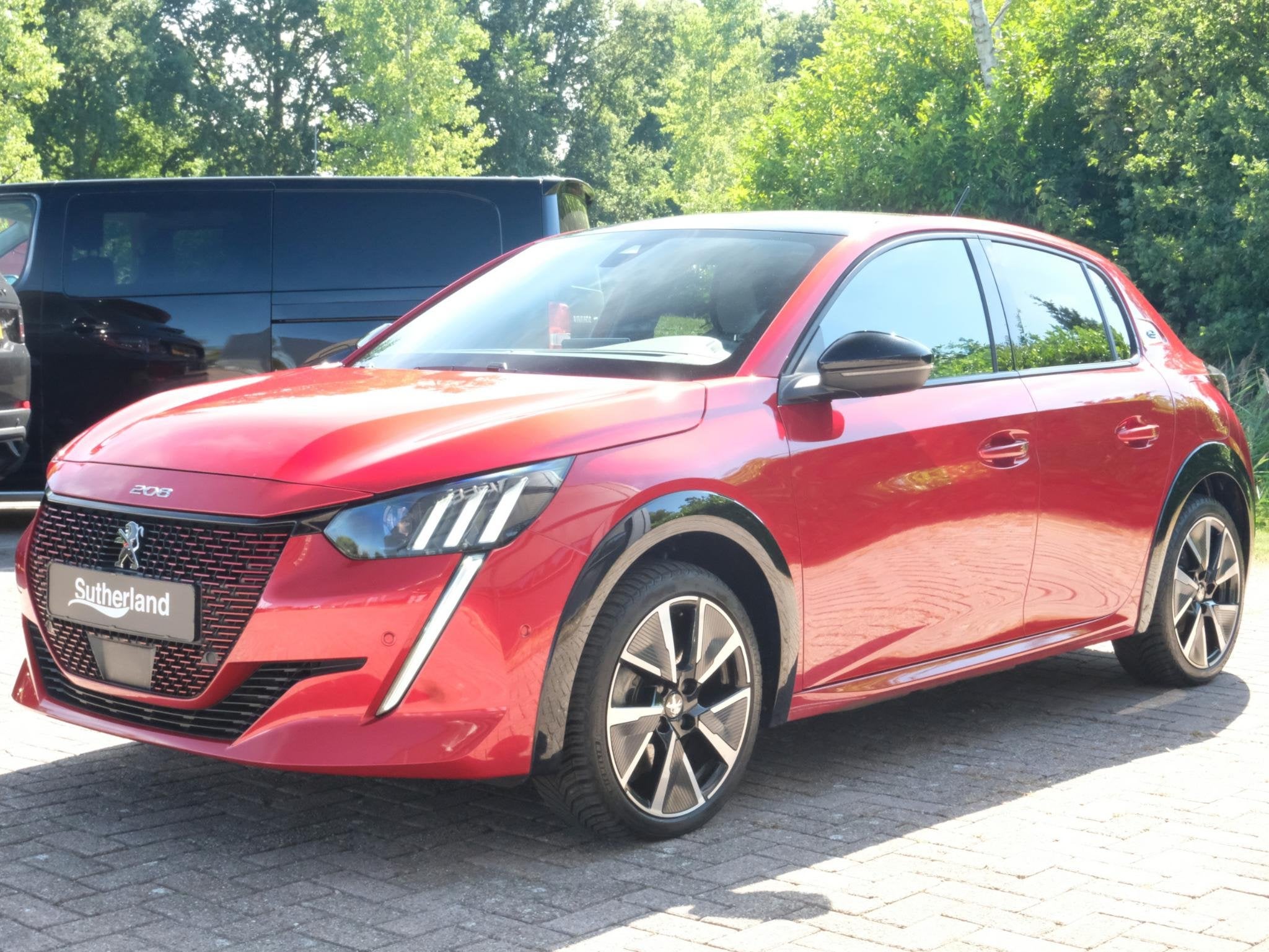 Peugeot e-208 EV GT Pack 50 kWh 136 PK | Panoramadak | Stoel, Auto's, 136 pk, Gebruikt, 351 km, 315 min