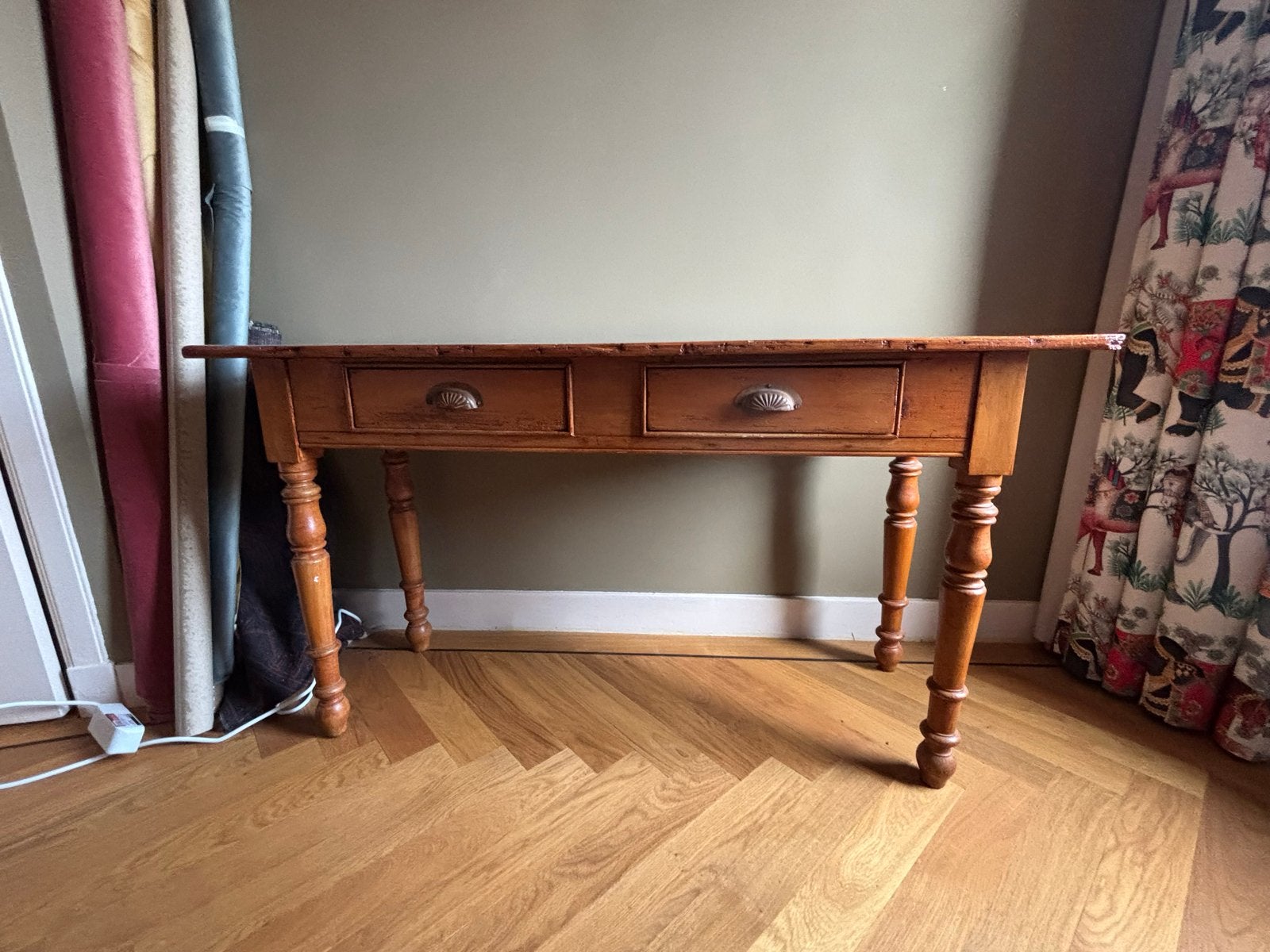 Franse Houten Sidetable met 2 Lades - Brocante Stijl, Ophalen, Gebruikt, 100 tot 150 cm, Overige houtsoorten