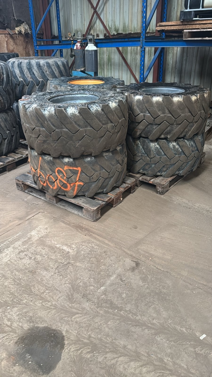 Michelin 445/70R19.5 banden met velgen, Ophalen, Graafmachine
