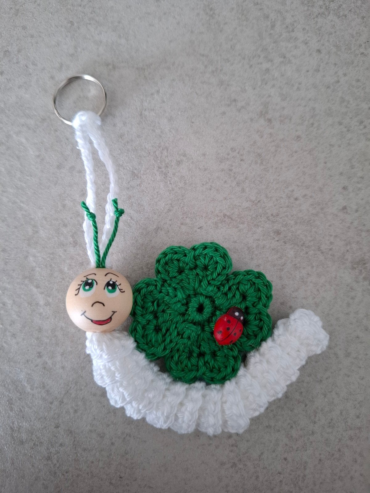 gelukspoppetje sleutelhanger slakje met klavertje vier, Ophalen of Verzenden, Nieuw
