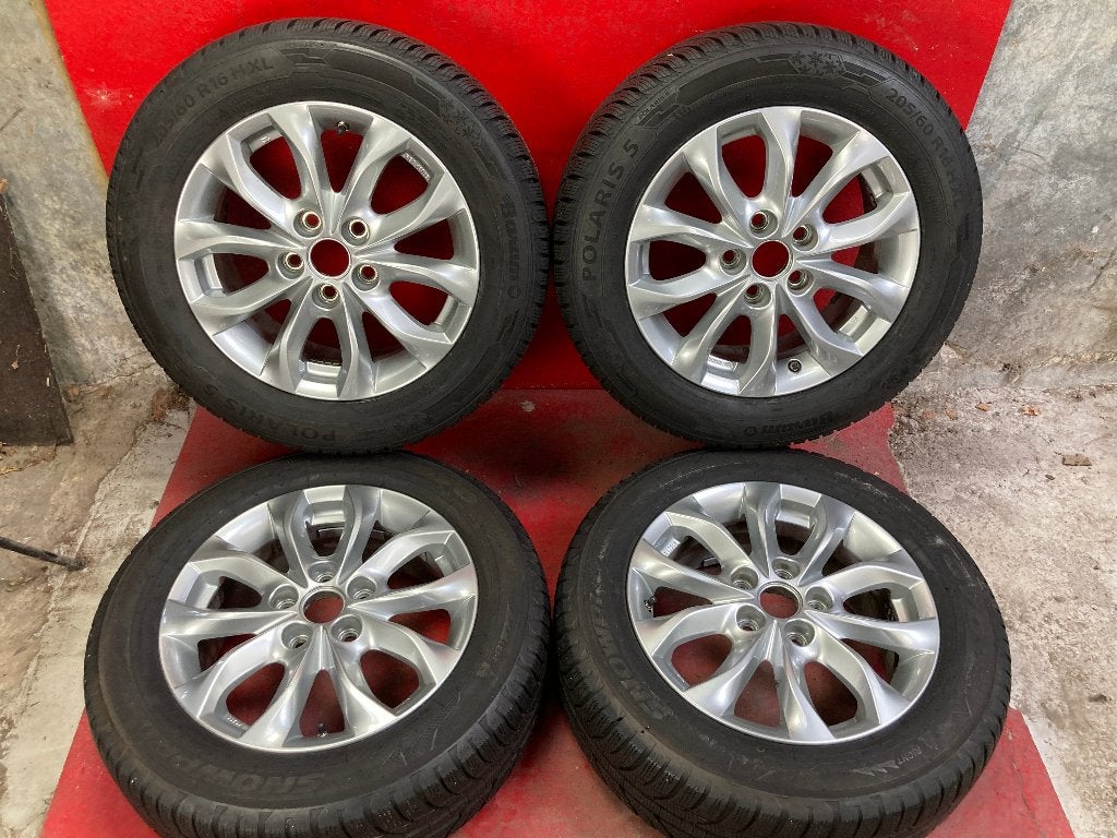 Winterbanden Mazda 3 2013 - 2019 205/60R16, Gebruikt, 16 inch, ., Banden en Velgen