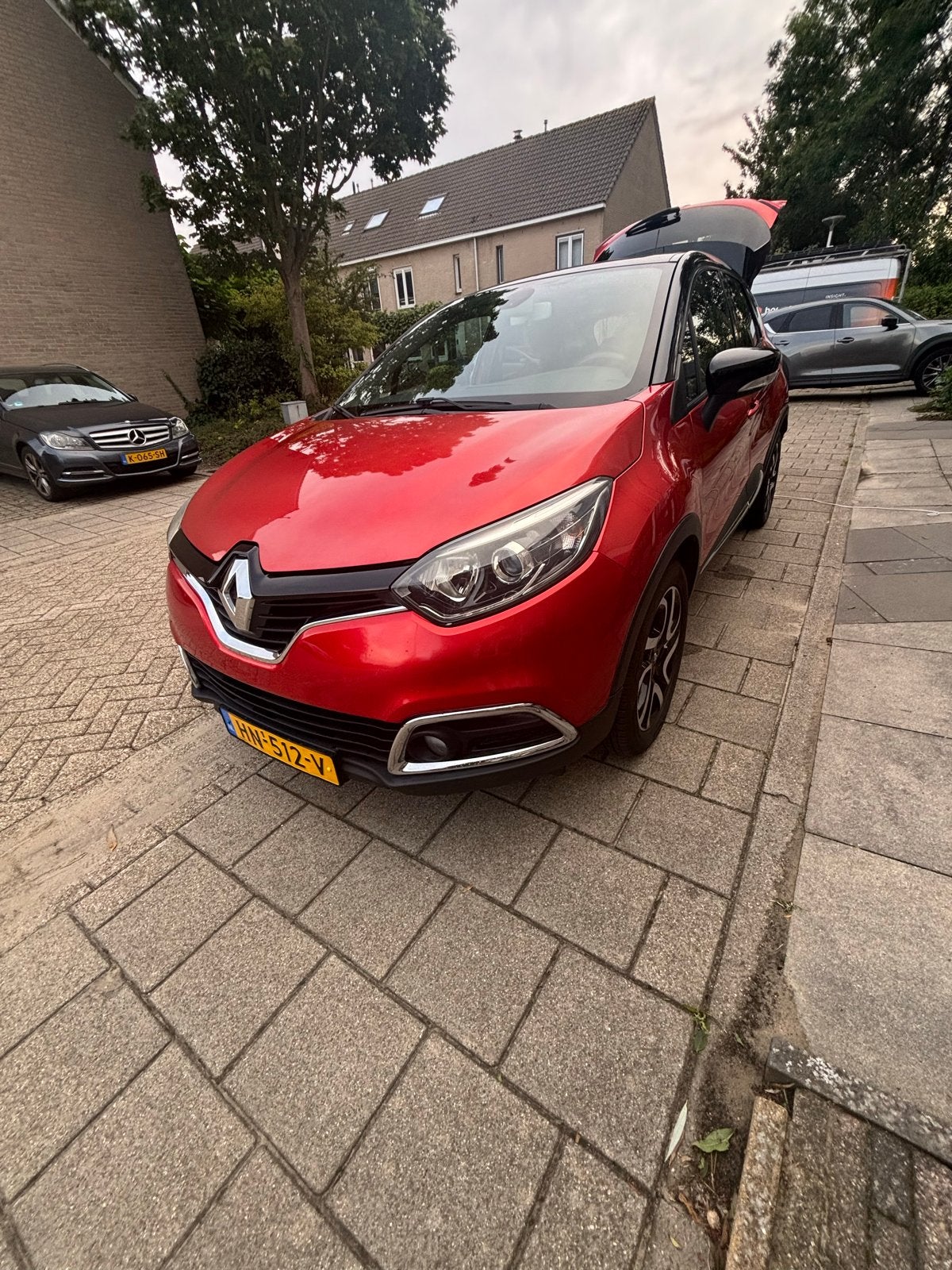 Renault Captur 0.9 TCE 90 2015 Rood, Voorwielaandrijving, 898 cc, 49 €/maand, Origineel Nederlands