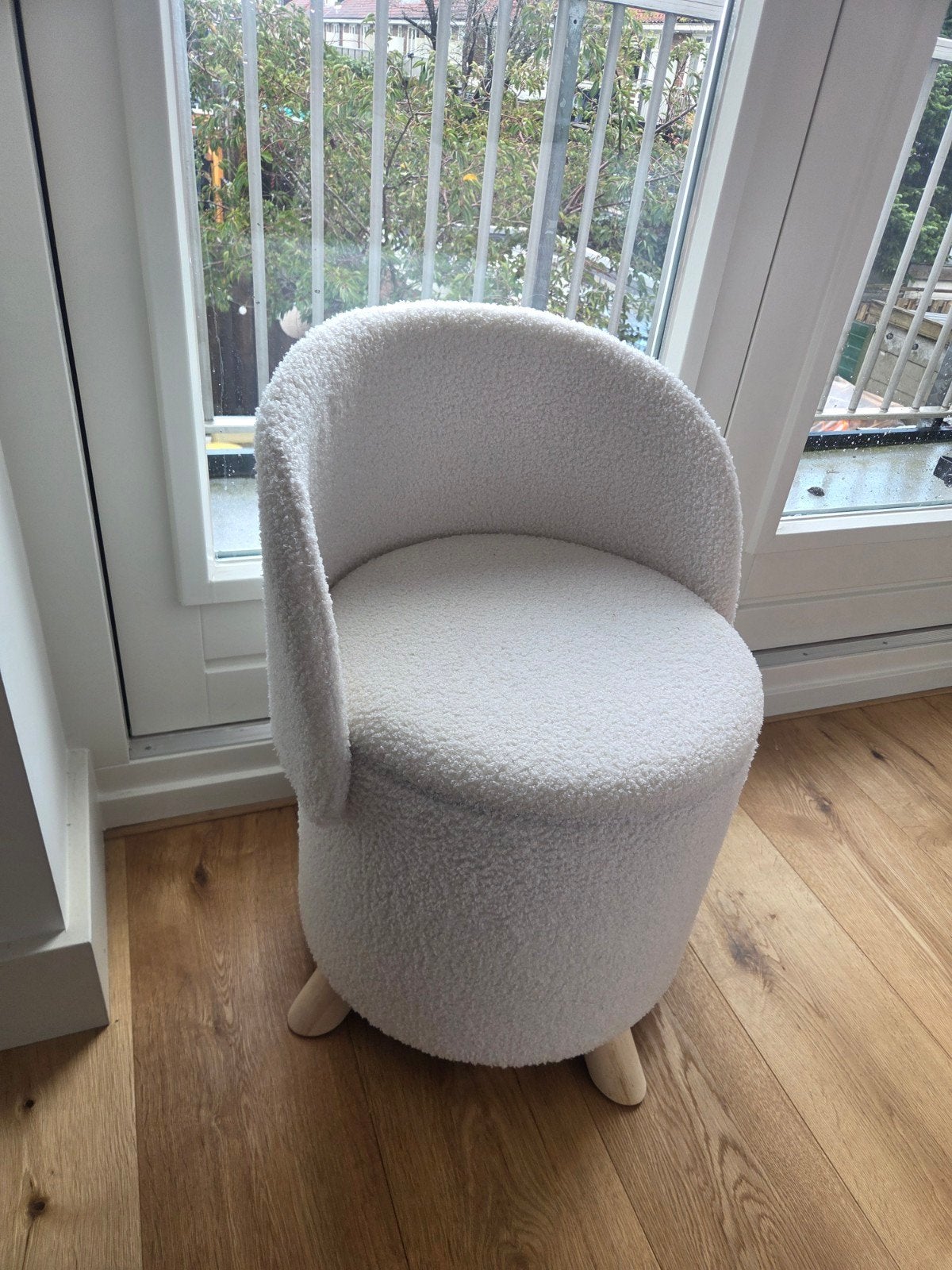 Witte teddy stoel met opbergruimte, Ophalen, Zo goed als nieuw, Modern, Teddy, Comfortabel, Wit