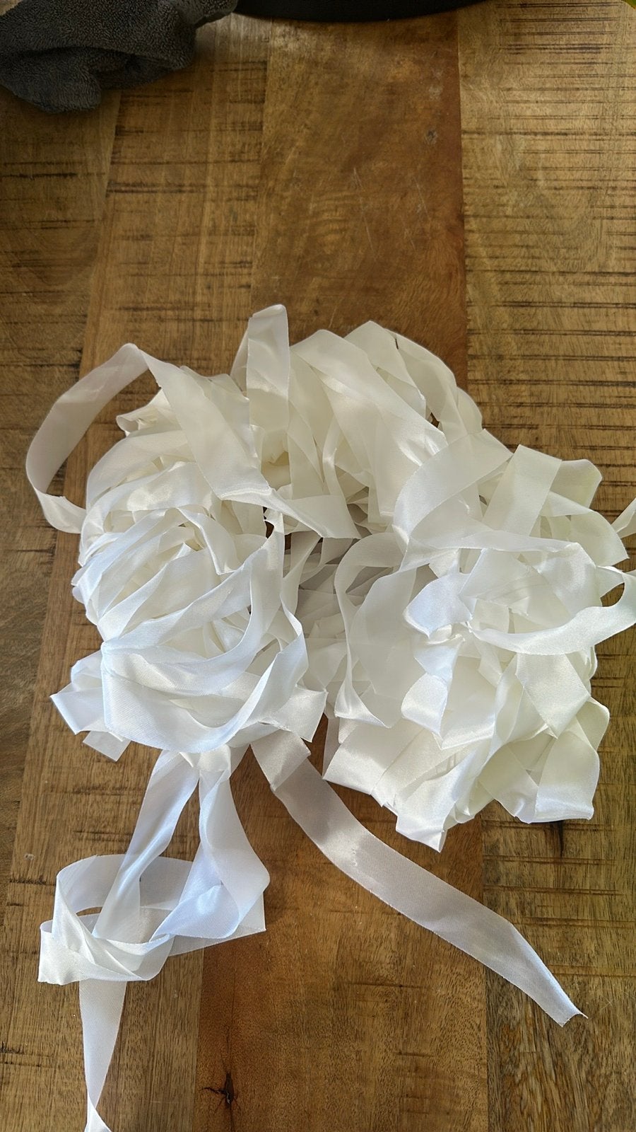 Crèmekleurig lint voor diverse knutselprojecten, Textiel, Ophalen of Verzenden, Knutselmateriaal, Beige