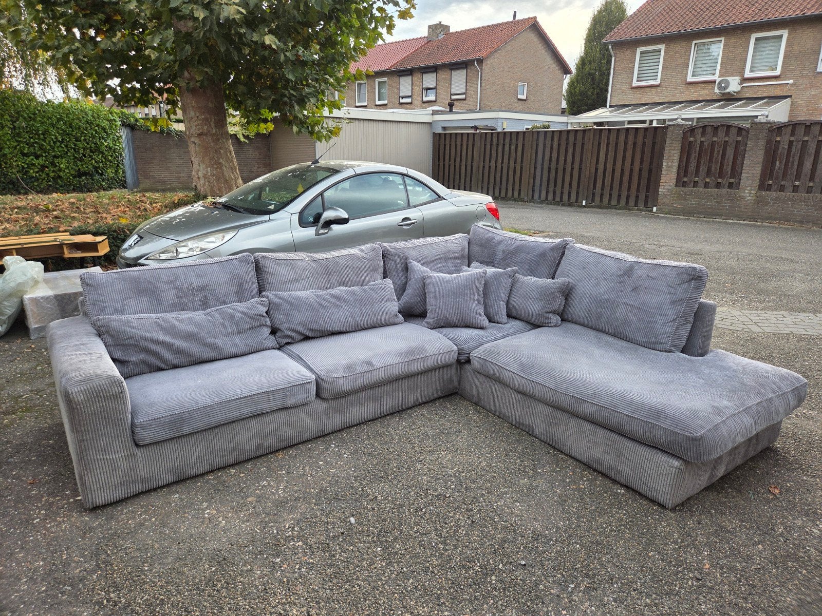 Grijze ribstof hoekbank met chaise longue, Ophalen, Gebruikt, Hoekbank, 300 cm of meer