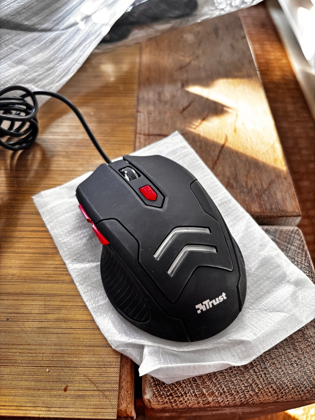 Trust Gaming Muis en Gaming Muismat Set neuw, Ophalen, Rechtshandig, Muis, Ergonomisch