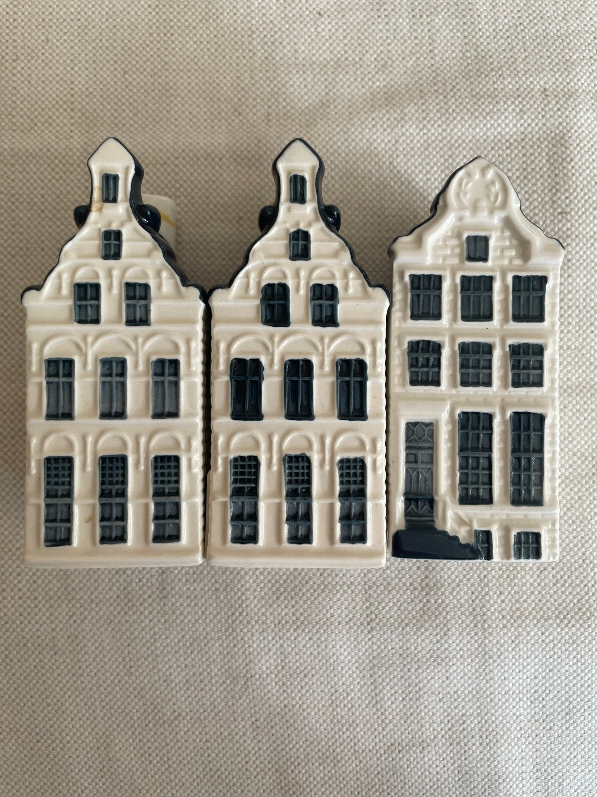 KLM huisjes - Nrs. 25 en 62 - Leeg, Ophalen of Verzenden, Gebruikt, 21 t/m 40