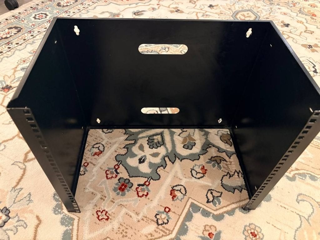 Compacte 19-inch rackmount beugel voor wandmontage, Computers en Software, Serverkasten, Ophalen, Zo goed als nieuw