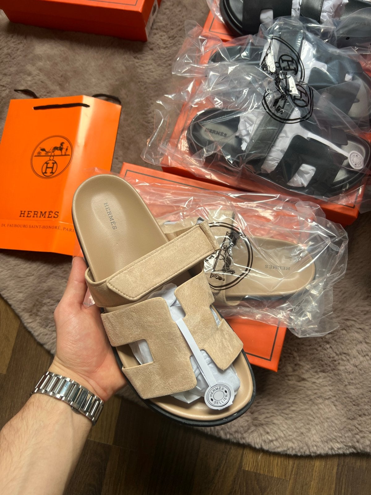 Hermes Slippers, Ophalen of Verzenden, Nieuw, Beige, Slippers