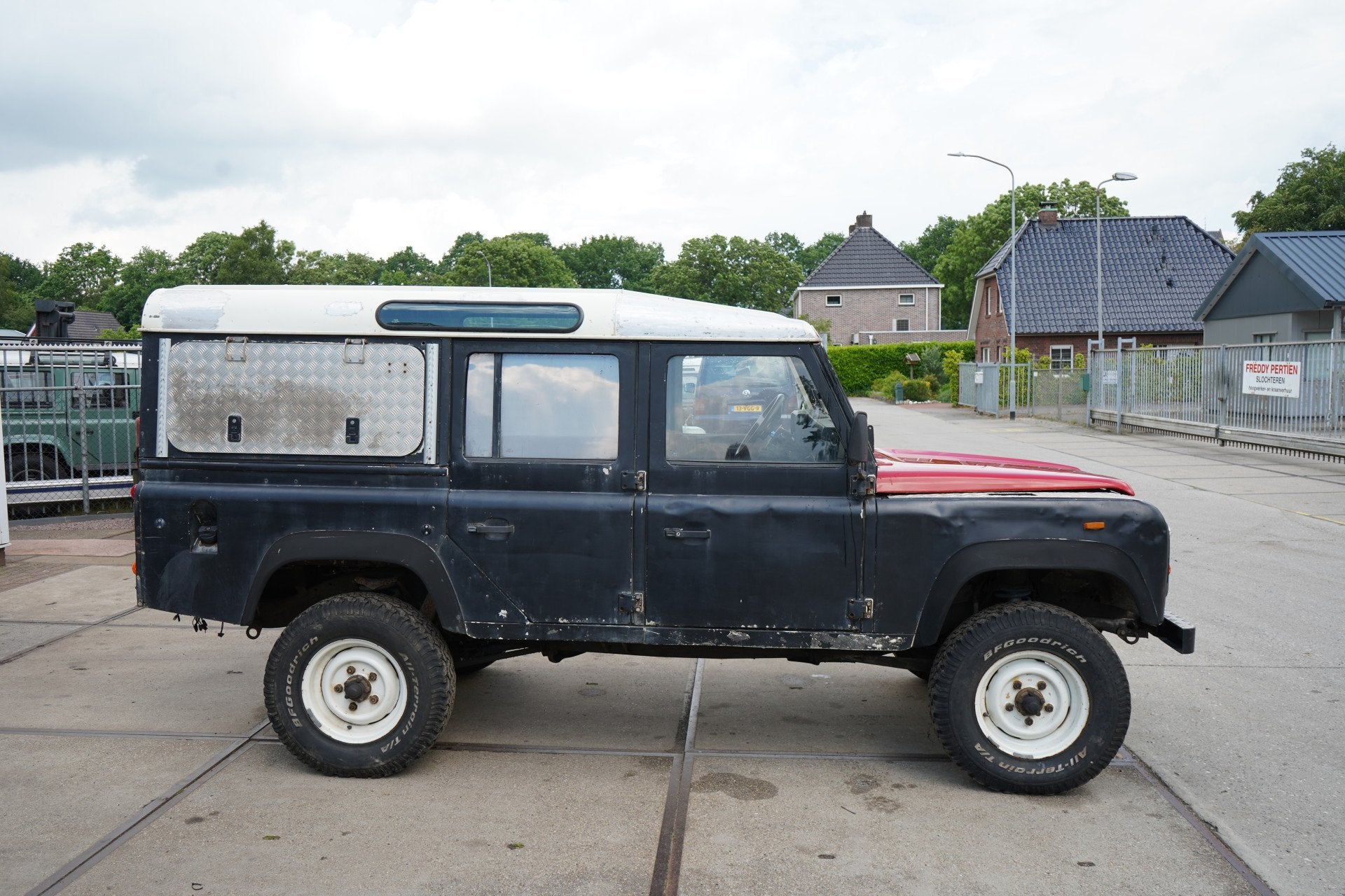 Land Rover Defender v8 110 Stationwagon (bj 1988), foto 5