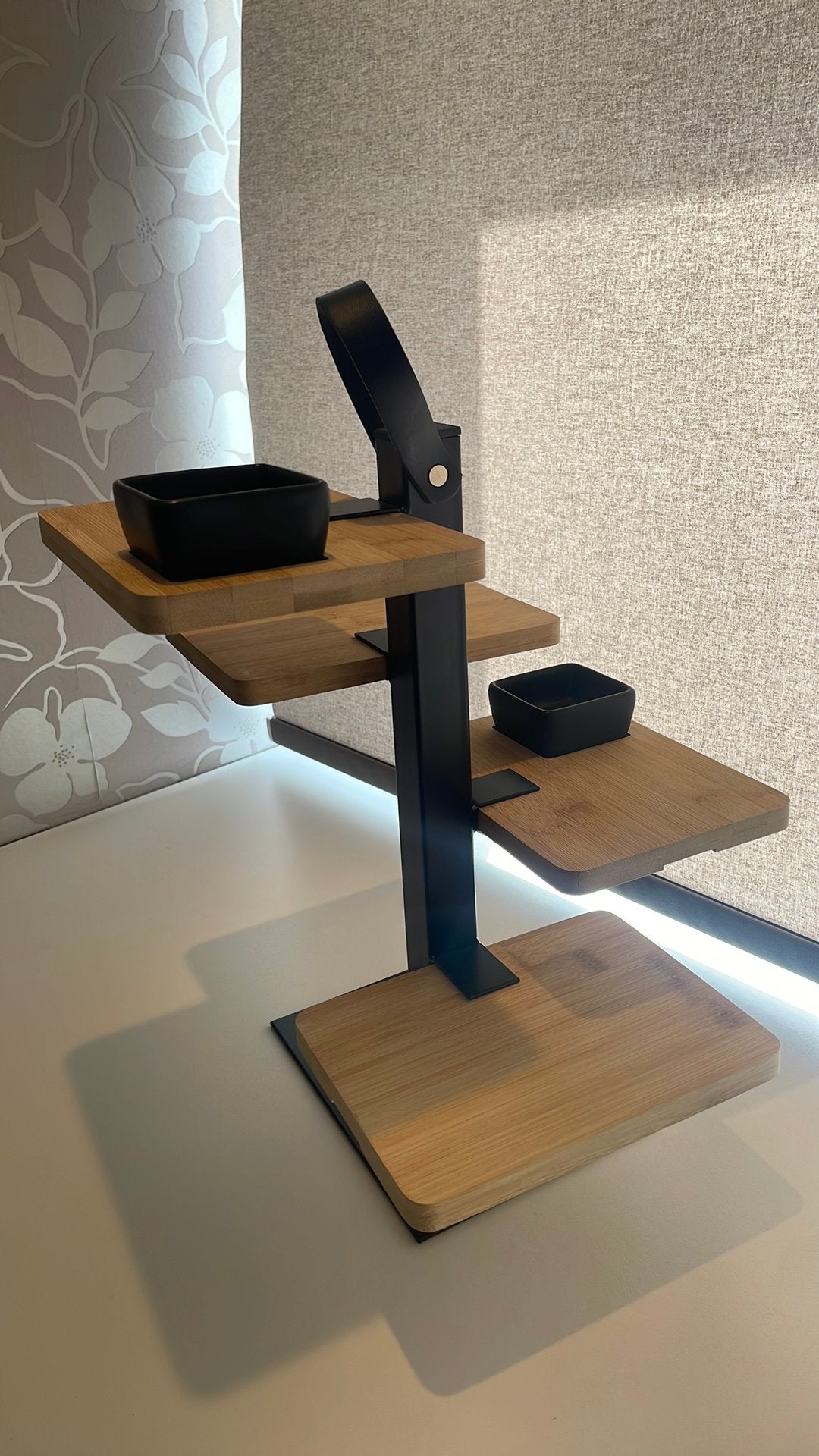 Moderne  Gusta borrelplankjes standaard, Huis en Inrichting, Woonaccessoires | Dienbladen, Ophalen of Verzenden, Nieuw, Rond, Hout