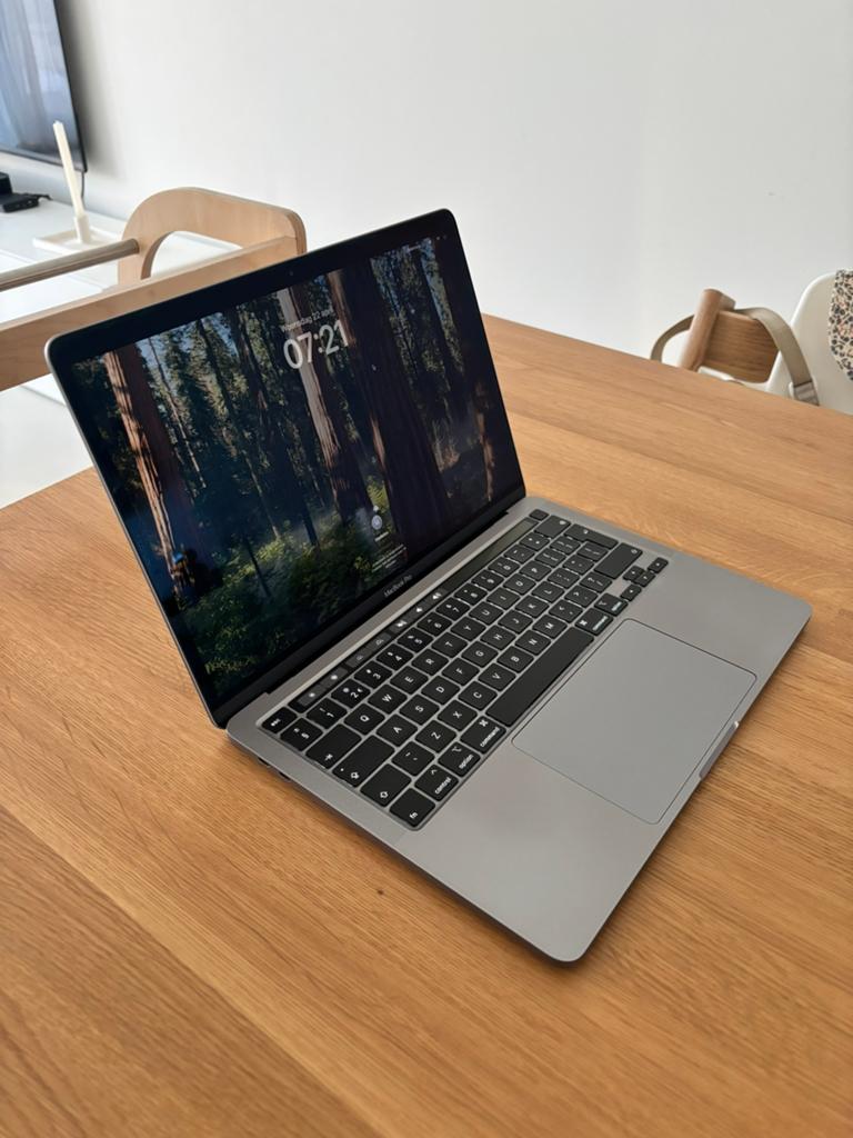 MacBook Pro 13" 2020 | i5 | 8GB RAM | 256 GB |, MacBook Pro, 256 GB, 2 tot 3 Ghz, Qwerty