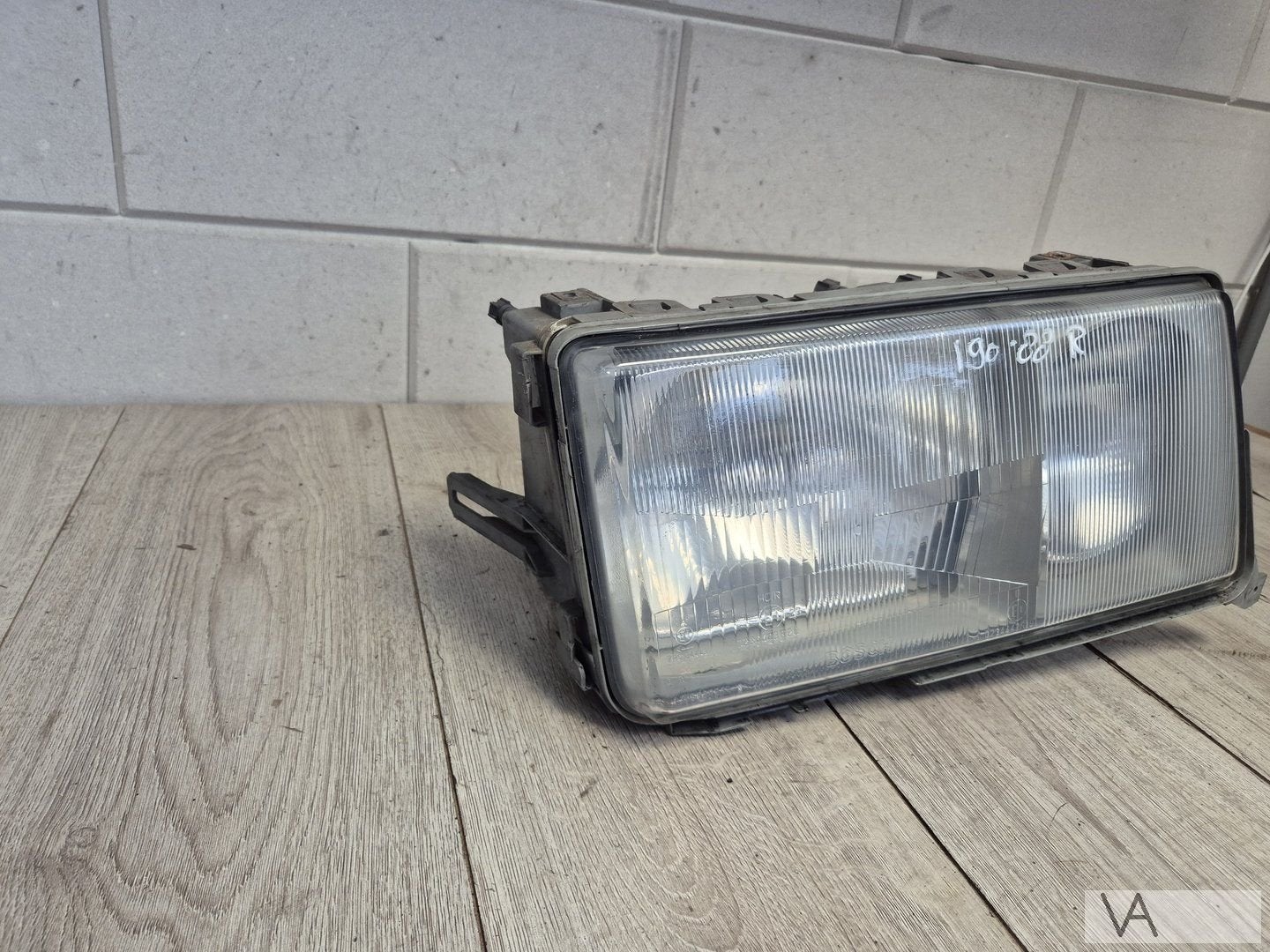 Koplamp rechts van Mercedes 190 W201 1984 - 1993 0028268590, Auto-onderdelen, Gebruikt, -, Ophalen of Verzenden, -
