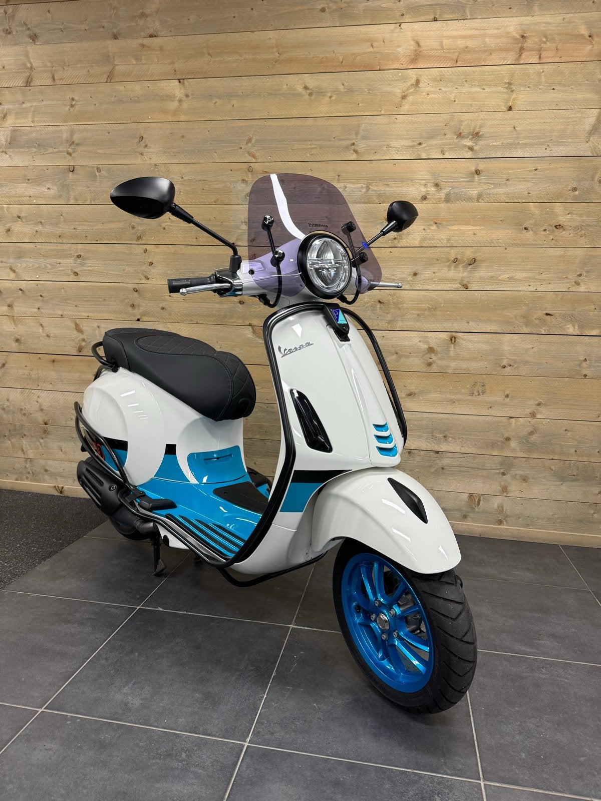 Vespa Primavera 50 Color Vibe Special 2023 Occasion Z.G.A.N., Ophalen, Overige modellen, Maximaal 45 km/u, Diezerplein Zwolle