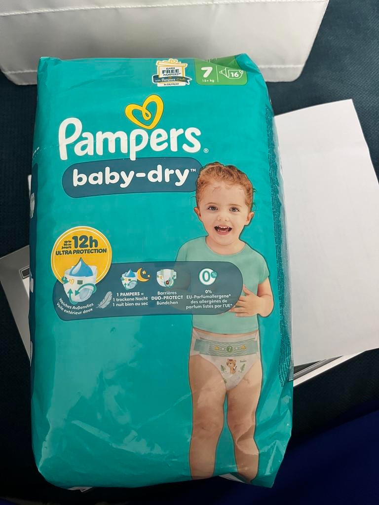 Nieuw pak Pampers Baby-Dry luiers maat 7 (15+ kg), Ophalen of Verzenden, Nieuw, Jongetje of Meisje