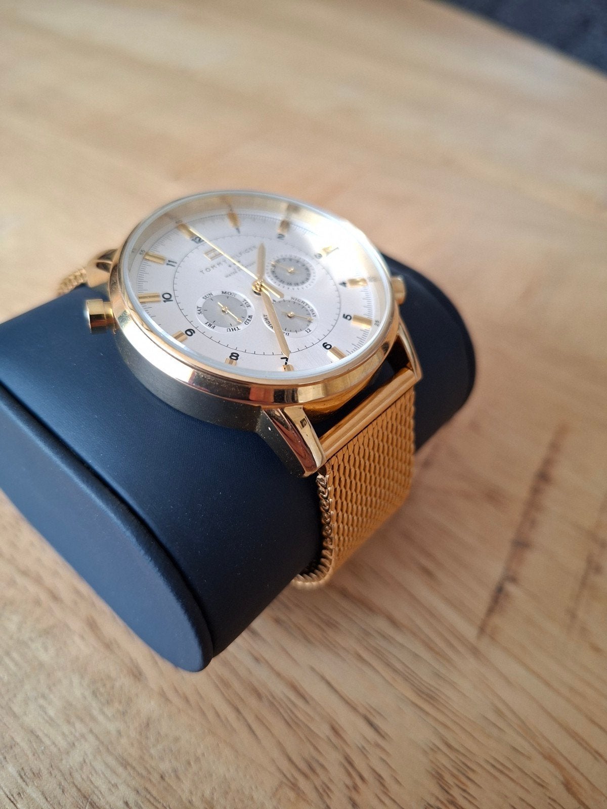 Twee stijlvolle horloges: Guess en Tommy Hilfiger, Sieraden, Tassen en Uiterlijk, Horloges | Heren, Overige merken, Overige materialen