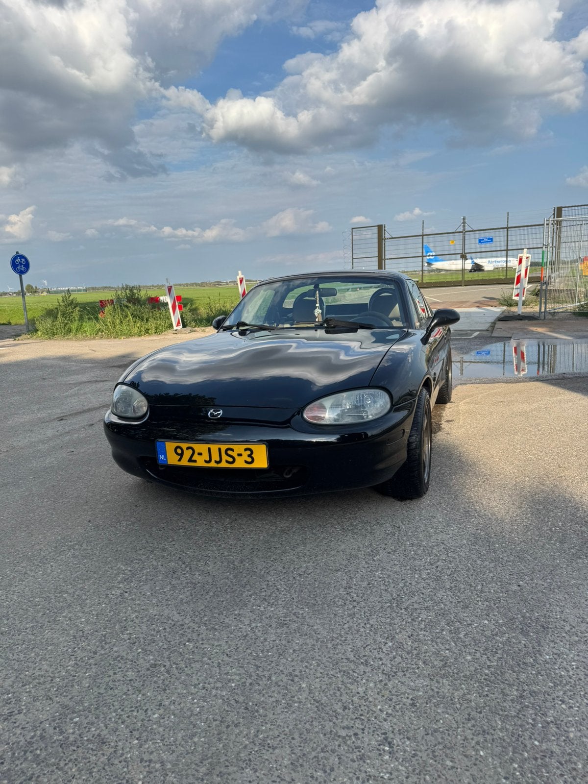 Mazda MX-5 1.8 I 2000 Zwart, Beige, 4 cilinders, Cabriolet, Zwart