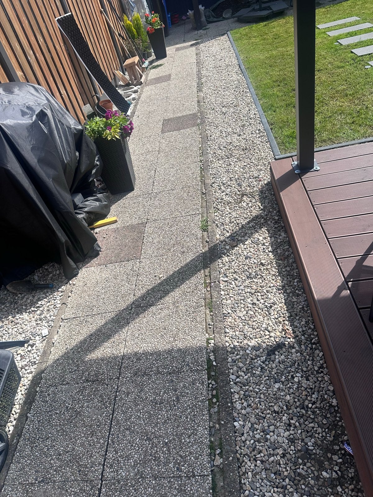 Gratis tuintegels (40x40 en 60x60) en steengrind, Ophalen, Gebruikt, 60 cm of meer, 10 m² of meer