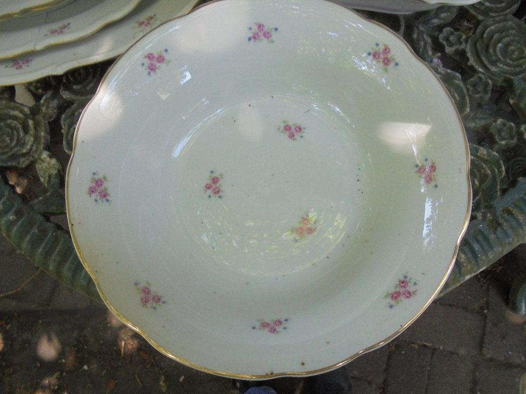 Diepe ronde kom /Saladekom Chodziez met zacht roze roosjes, Ophalen of Verzenden
