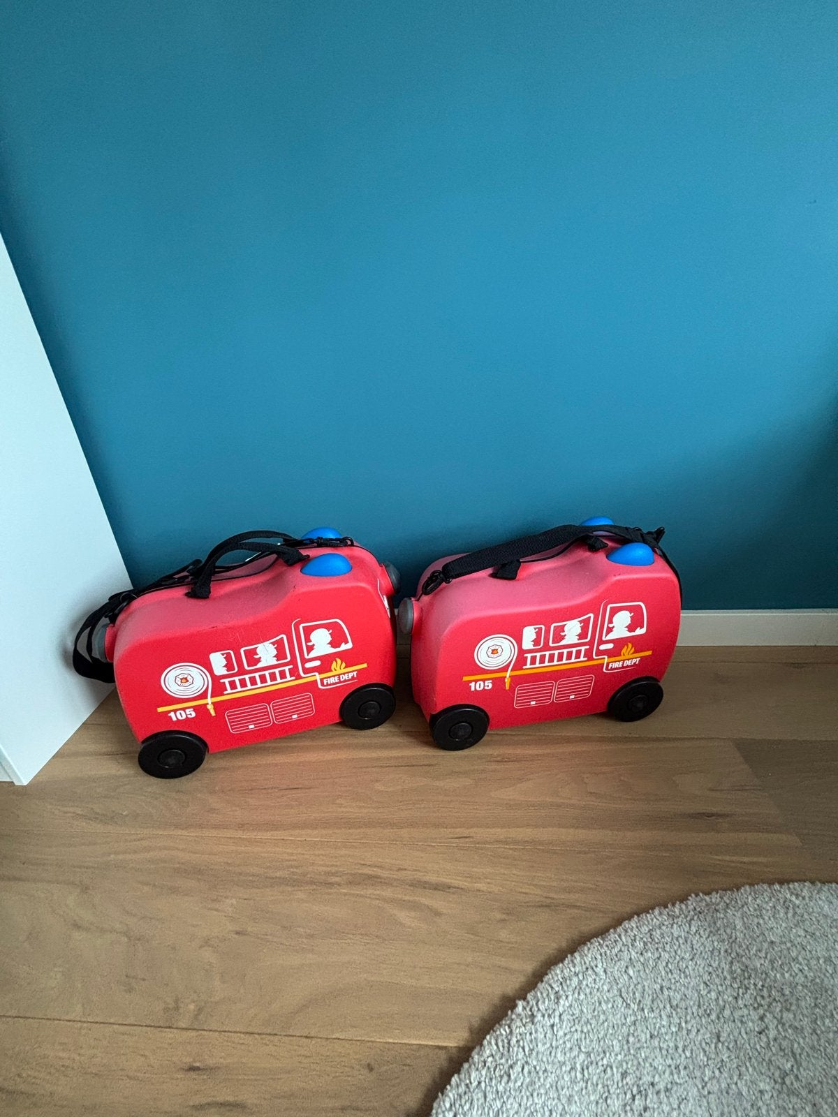 2 Lidl brandweer koffers - Ideaal voor weekendje weg, Sieraden, Tassen en Uiterlijk, Gebruikt, Hard kunststof, Minder dan 50 cm