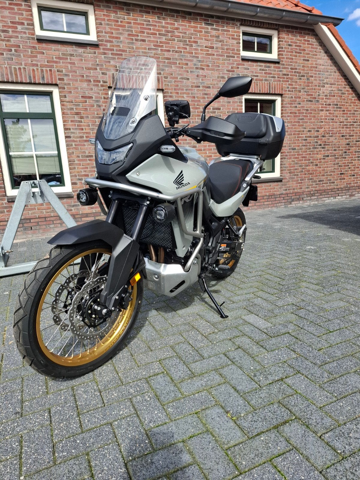 honda transalp nc 750 2025  300km!, Ophalen of Verzenden, Nieuw