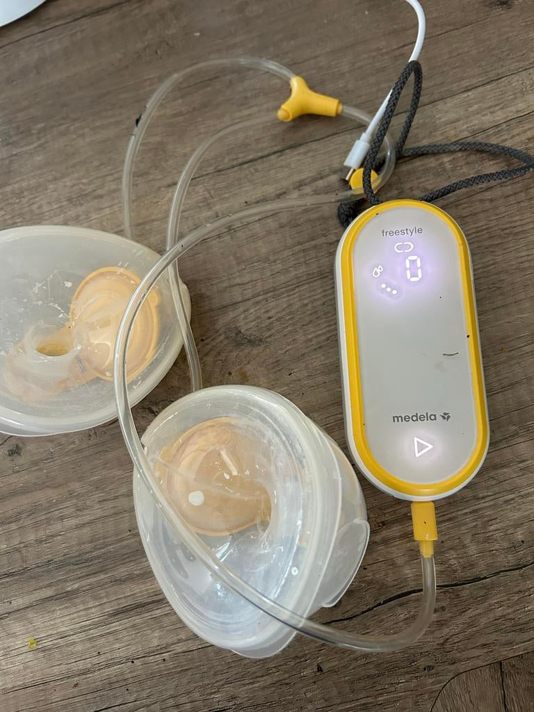 Medela Freestyle Flex Dubbele Elektrische Borstkolf, Kinderen en Baby's, Babyvoeding en Toebehoren, Ophalen of Verzenden, Zo goed als nieuw