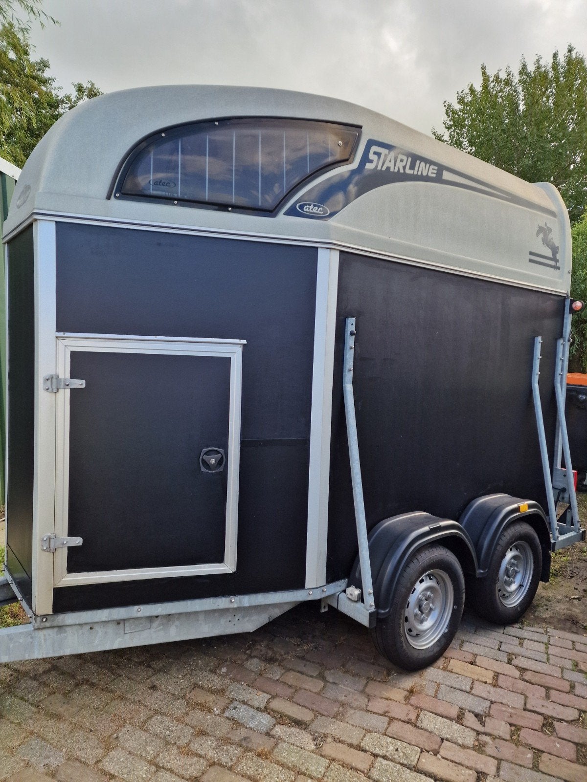 Atec Starline 1 1/2 paards paardentrailer met zadelkamer uit, Dieren en Toebehoren, Ophalen, Gebruikt, Hout