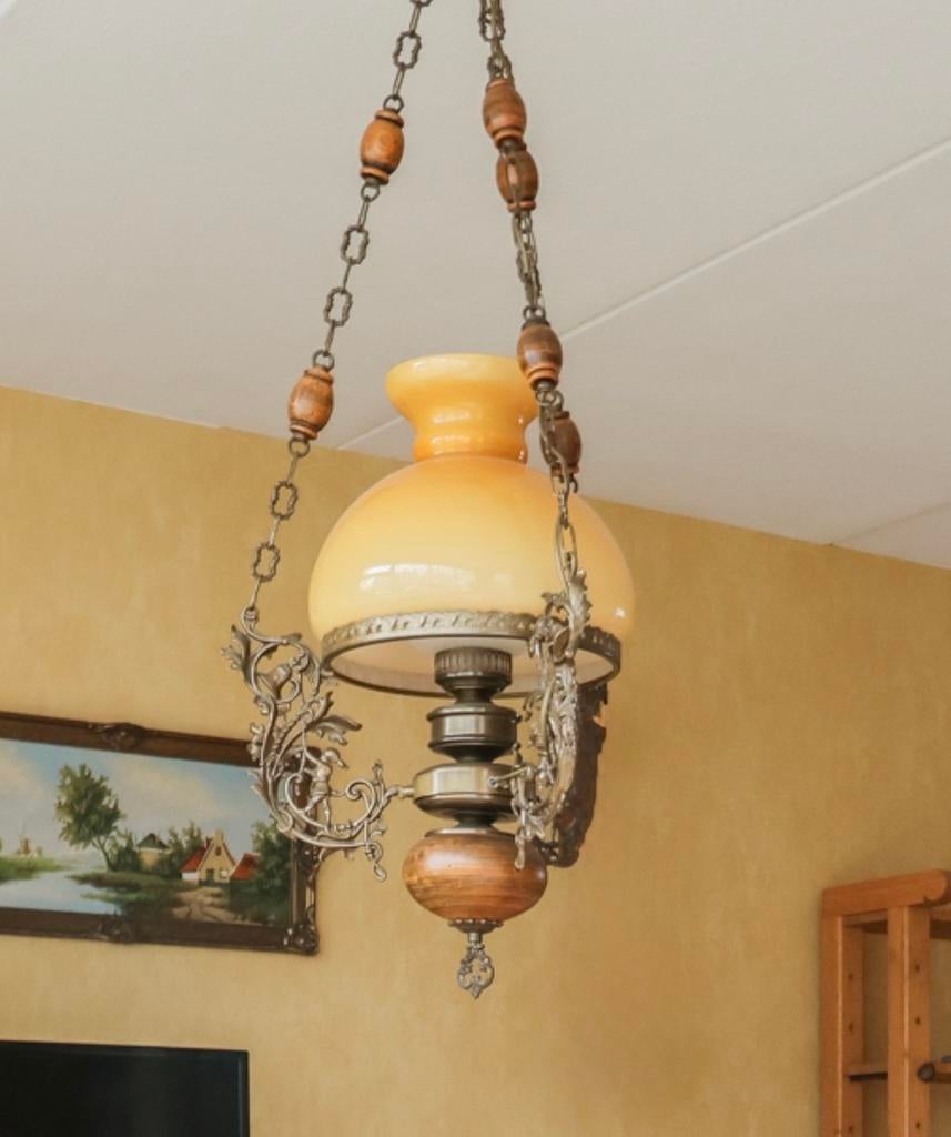 Antieke hanglamp met amberkleurige glazen kap, Gebruikt, 50 tot 75 cm, Glas, Ophalen