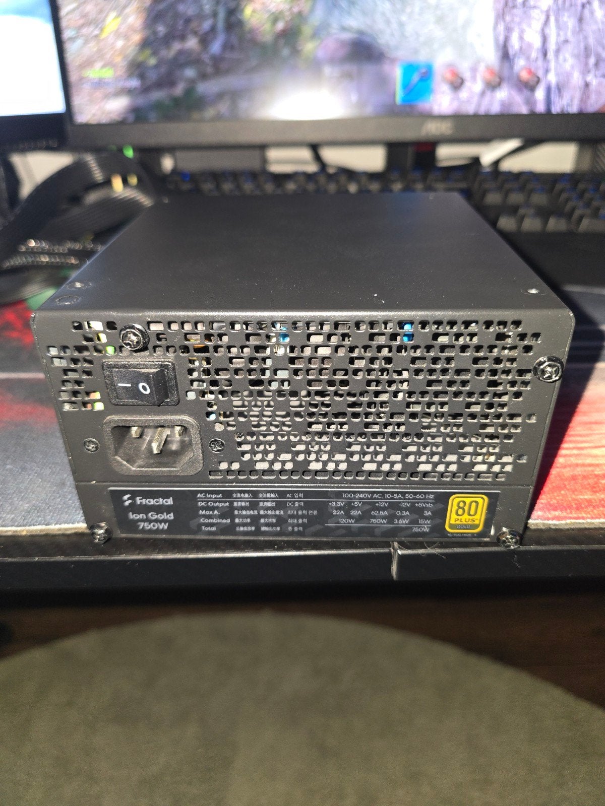 Fractal Ion Gold 750W Voeding (PSU) - 80 PLUS Gold, Ophalen of Verzenden, Zo goed als nieuw