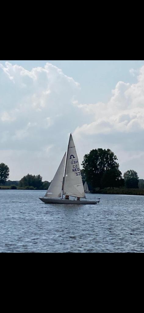 Soling zeilboot - vaarklaar + nieuwe antifouling, Ophalen, 6 meter of meer, Gebruikt, Grootzeil