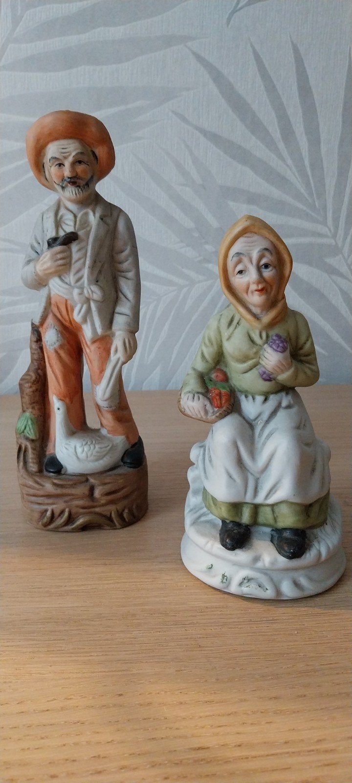 Vintage Porseleinen Beeldjes: Boer en Boerin, Ophalen of Verzenden