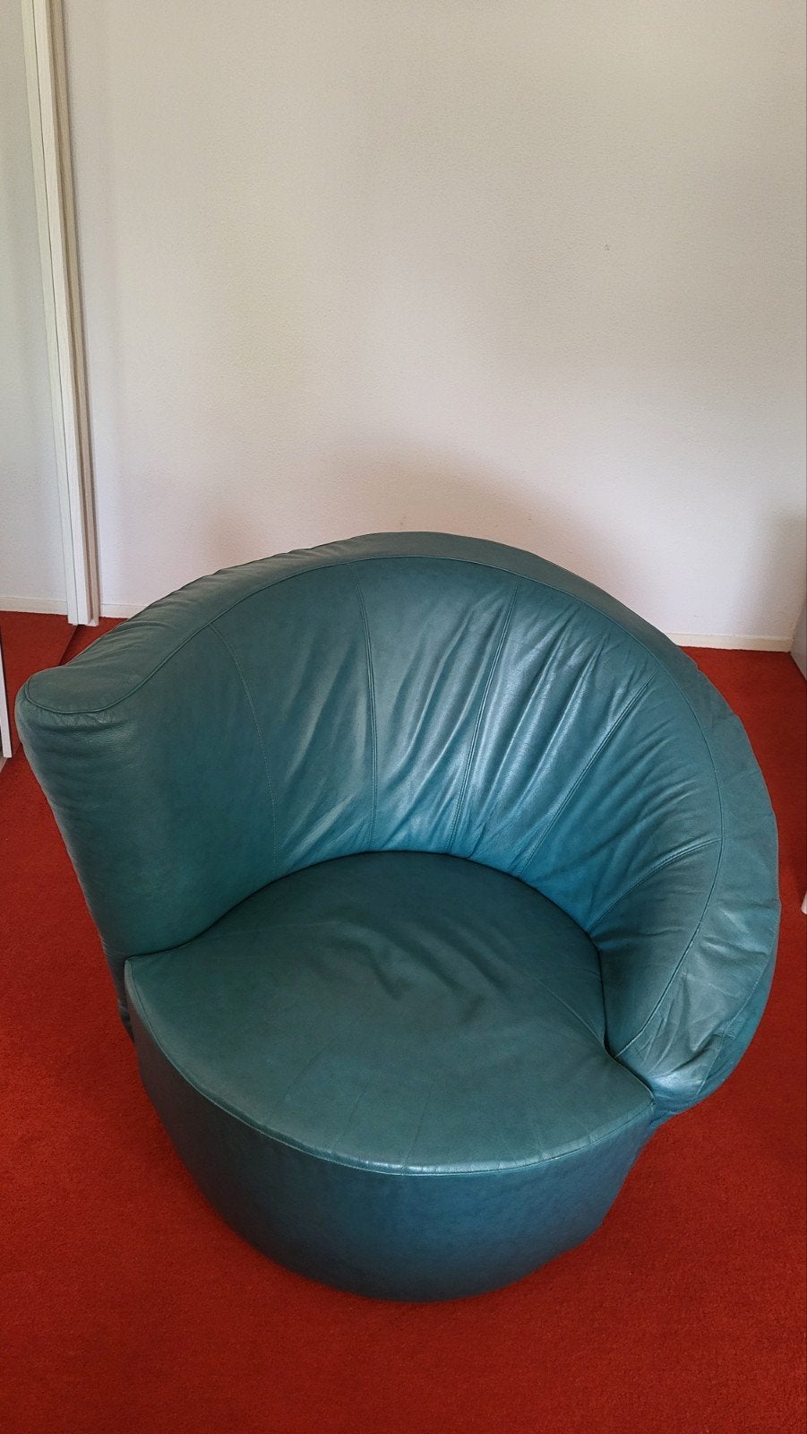 fauteuil. Echt leer. 10 euro. Ophalen, Huis en Inrichting, Ophalen, Eenpersoons, Zo goed als nieuw, Minder dan 150 cm