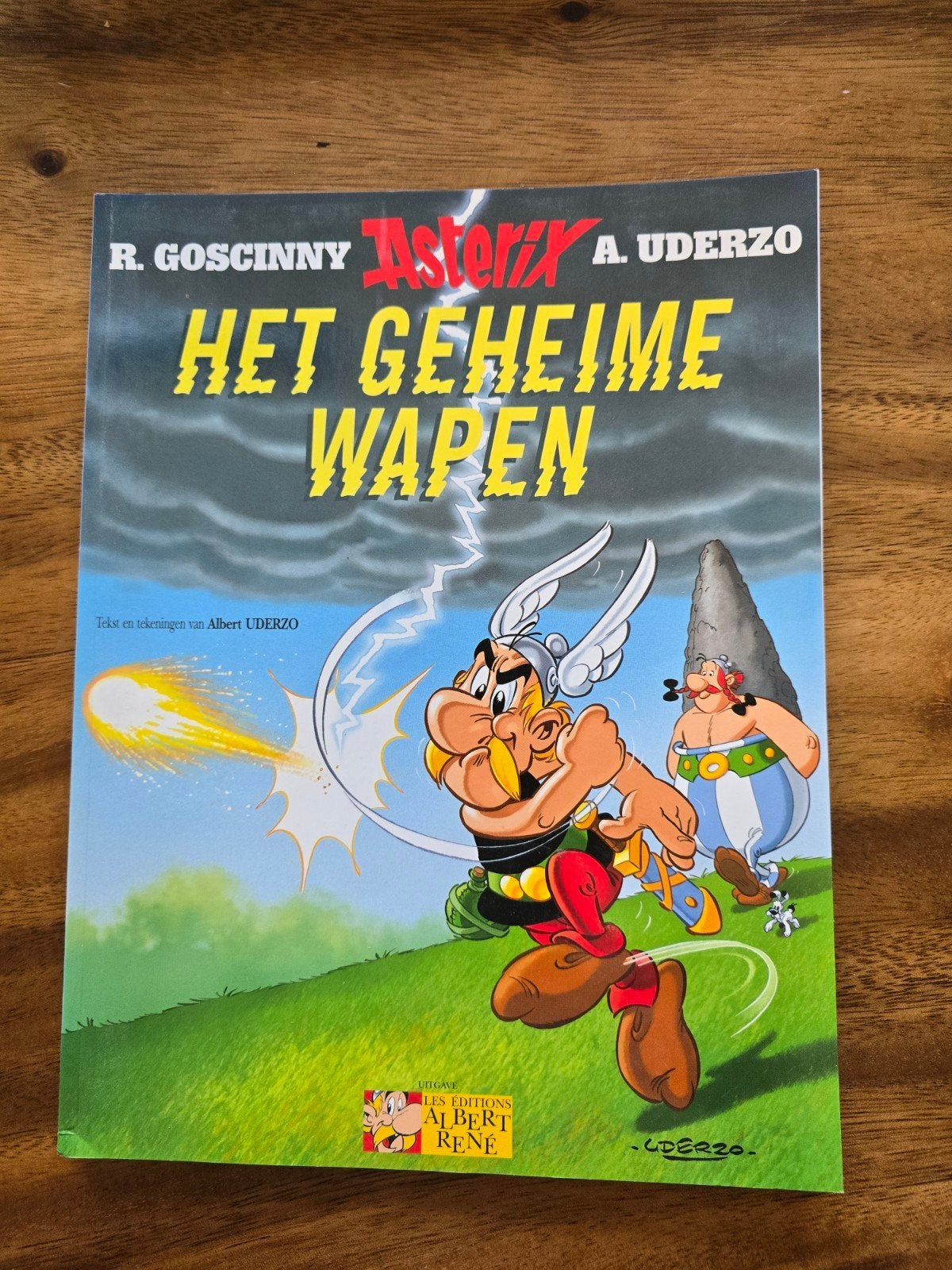 Asterix: Het Geheime Wapen - Zo goed als nieuw, Eén stripboek, Ophalen of Verzenden, Zo goed als nieuw, R. Goscinny, A. Uderzo
