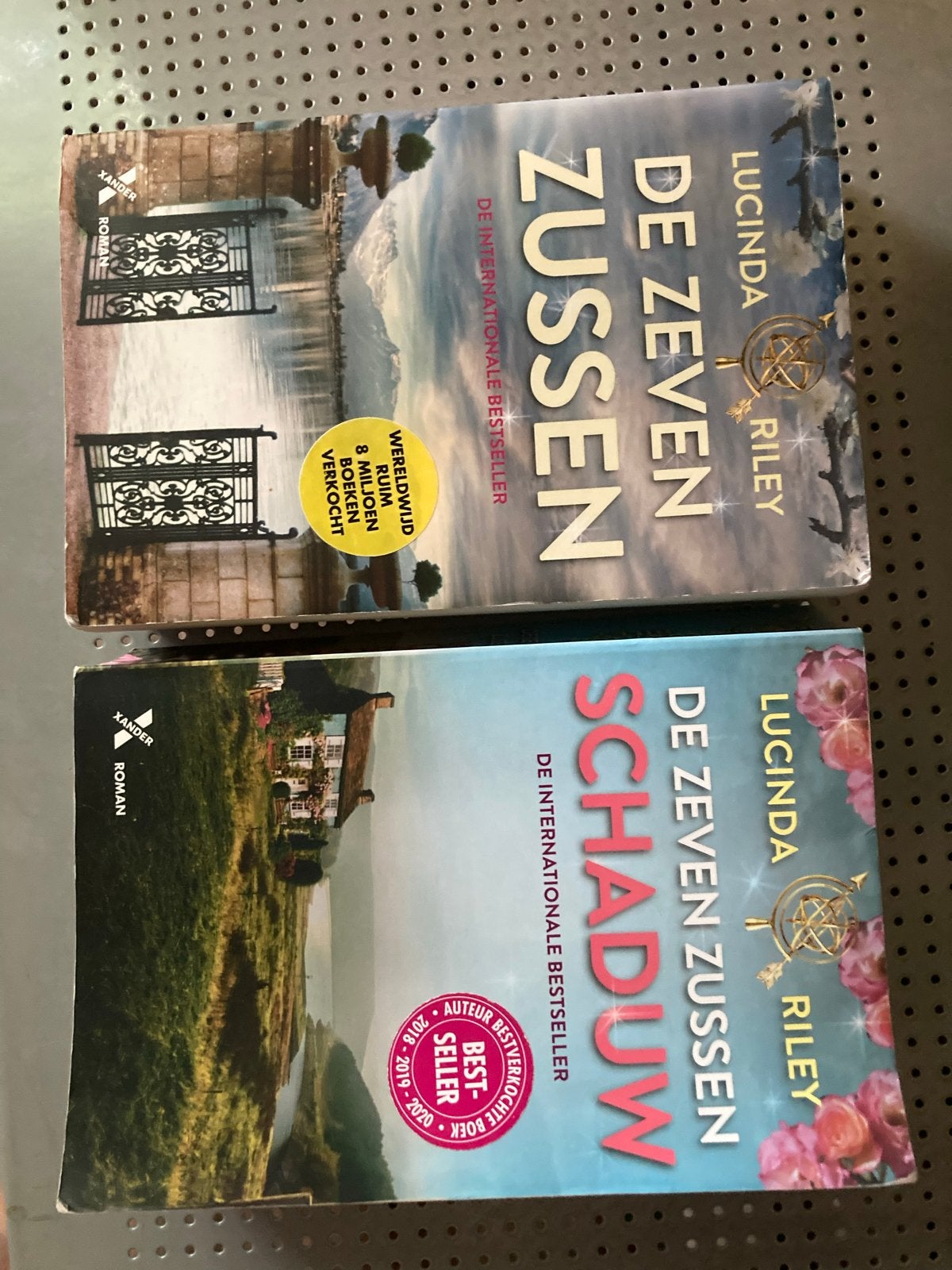 De Zeven Zussen - De Schaduw & De Zeven Zussen, Boeken, Ophalen of Verzenden, Gelezen, Nederland