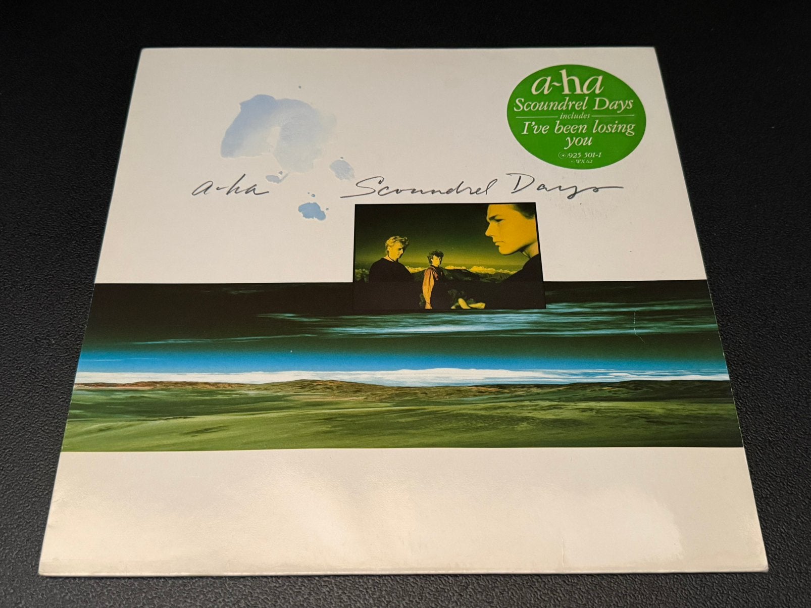 A-ha - Scoundrel Days - LP, Cd's en Dvd's, Vinyl | Pop, Zo goed als nieuw, Pop, LP, Inclusief binnenhoes, 12 inch, Ophalen of Verzenden