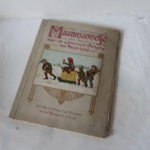 Maanmannetje plaatjes boek album De Jong's Cacao Chocolade, Ophalen of Verzenden, Gelezen, Plaatjesalbum