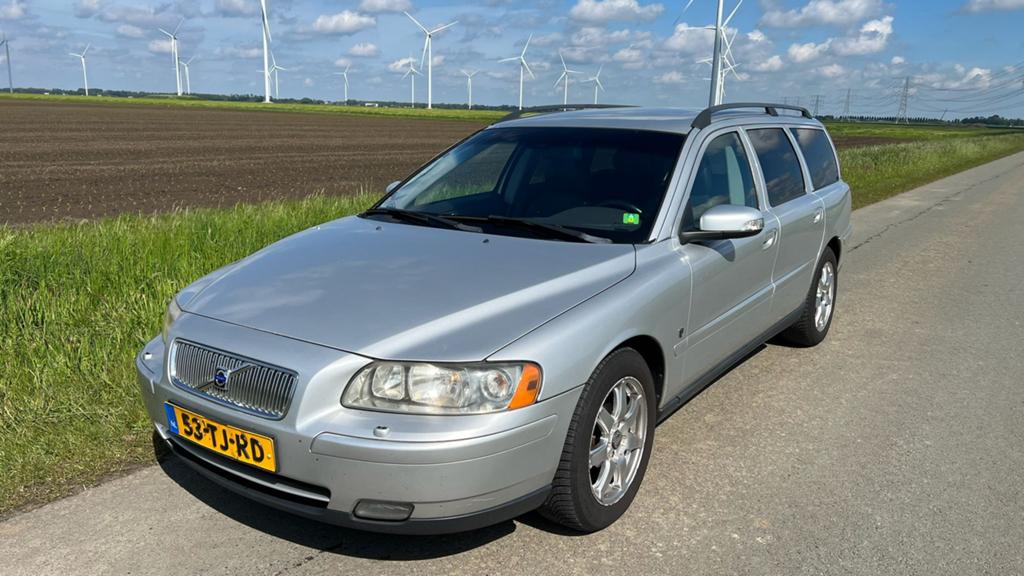 Volvo V70 2.4 170PK 2006 Zilver LPG, 1800 kg, Zwart, Automatische klimaatregeling, Stationwagon