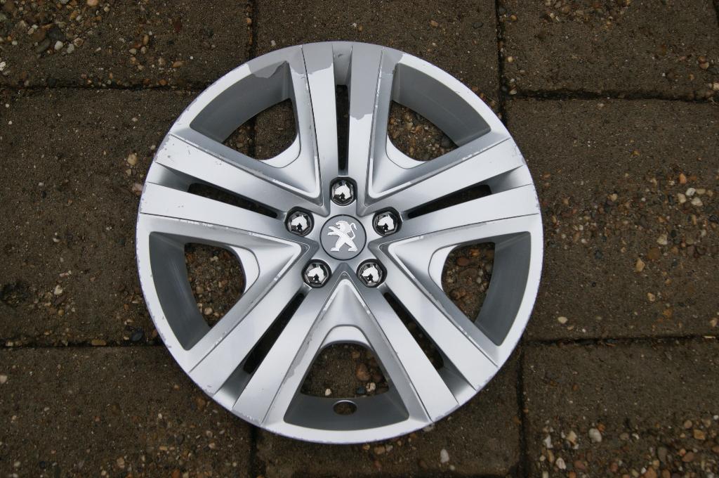 1 losse originele wieldop Peugeot 208 16 inch, Ophalen of Verzenden, Gebruikt