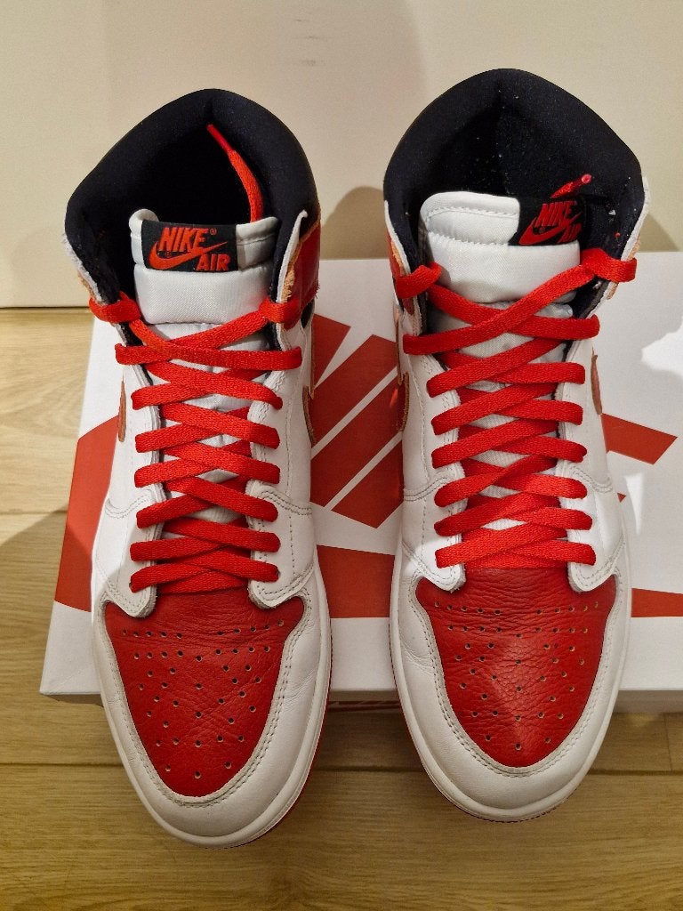 Nike Air Jordan 1 Retro High wit rood zwart OG UK9,5 / NL44, Kleding | Dames, Schoenen, Nike Air Jordan, Verzenden, Rood, Sneakers of Gympen